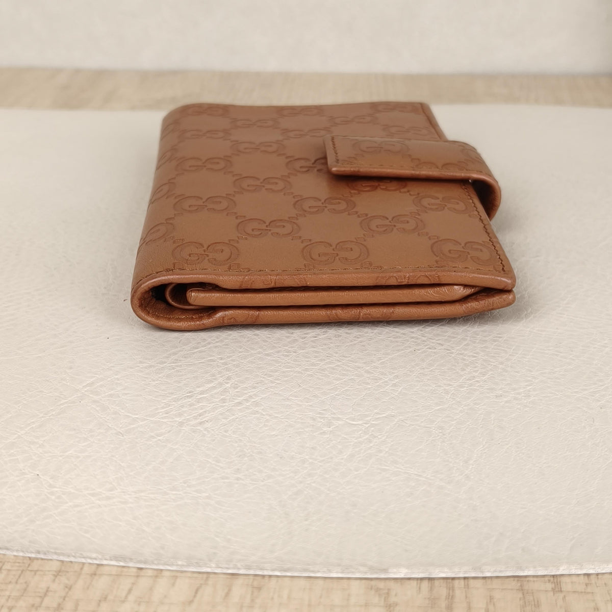 Pre-owned GUCCI Calfskin Small Leather Goods Guccissima Brown Embossed Full Snap Bi fold Wallet