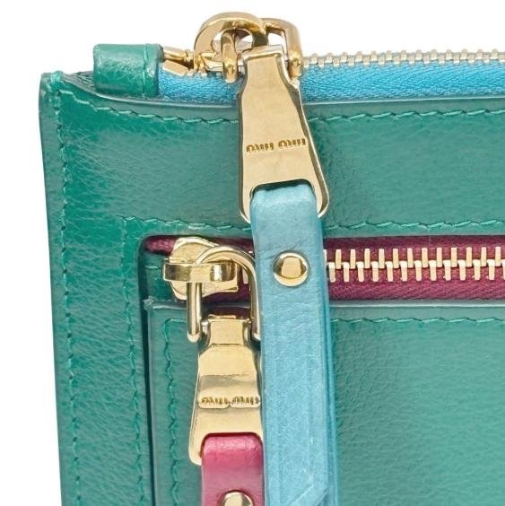 Pre-owned miu miu Calfskin Crossbody Bags Green Grain Leather Colorful Zip Detail Crossbody Pouch