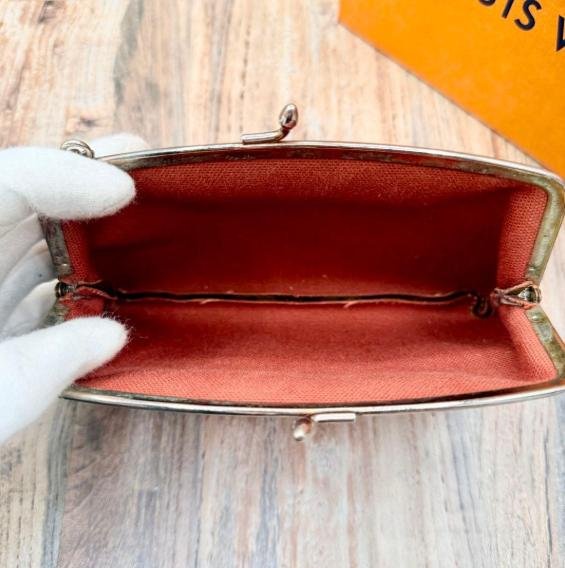 Pre-owned Louis Vuitton Coated Canvas Small Leather Goods Vintage Monogram Kiss lock Clutch Pouch