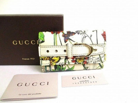 Pre-owned GUCCI Calfskin Small Leather Goods Flora Butterfly Print Horsebit Buckle Strap Short Key Case