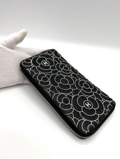 Pre-owned CHANEL Coated Canvas Small Leather Goods Black Camellia Embossed Zip Around Long Clutch Wallet
