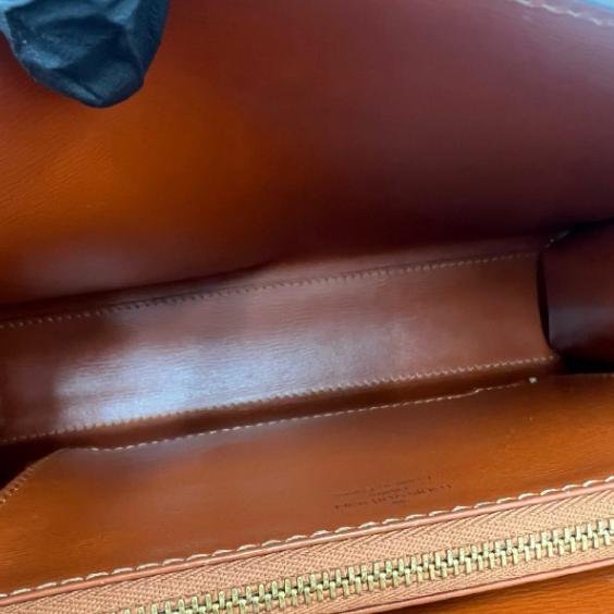 Louis Vuitton Epi Kelly Style Handbag