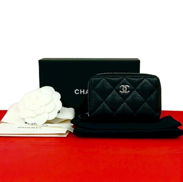 Black Caviar Quilted Zip Coin Card Case