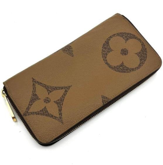 Louis Vuitton Giant Monogram Round Zipper Long Wallet